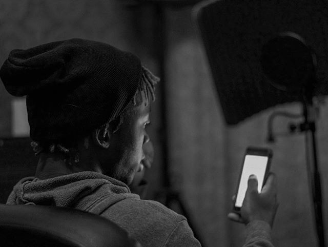 Cooking in the studio (📷:@loganjamess)